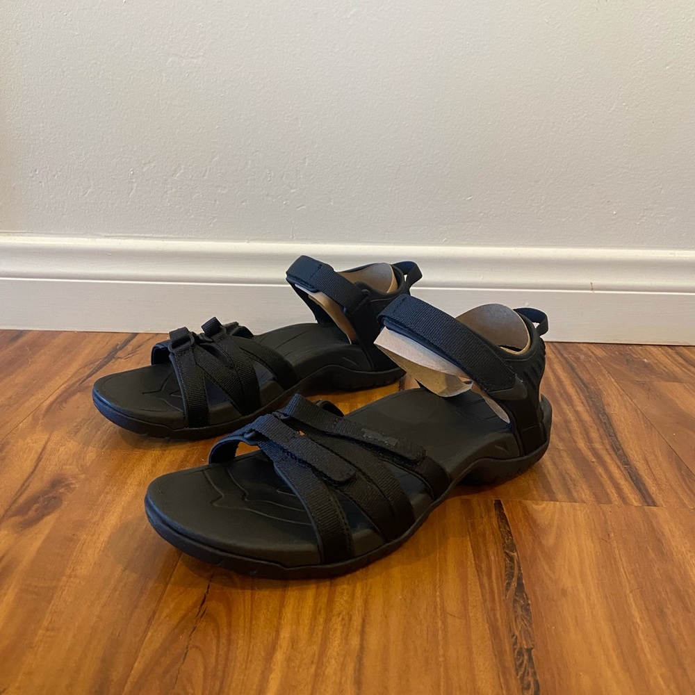 Women’s Teva Tirra sandals